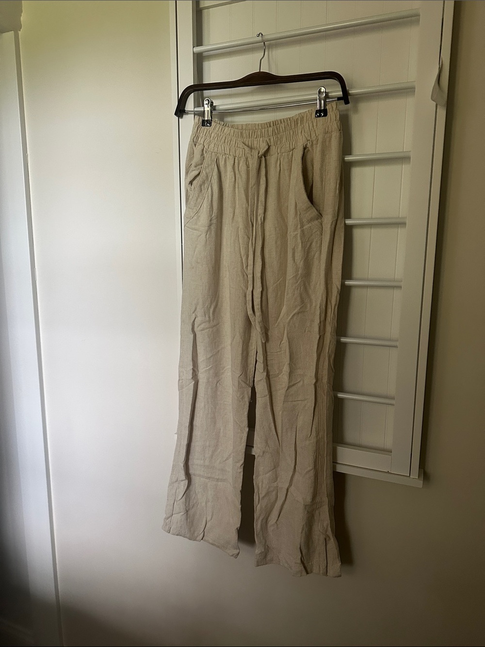SIENNA SKY Wide Leg Pants in Beige Size Medium